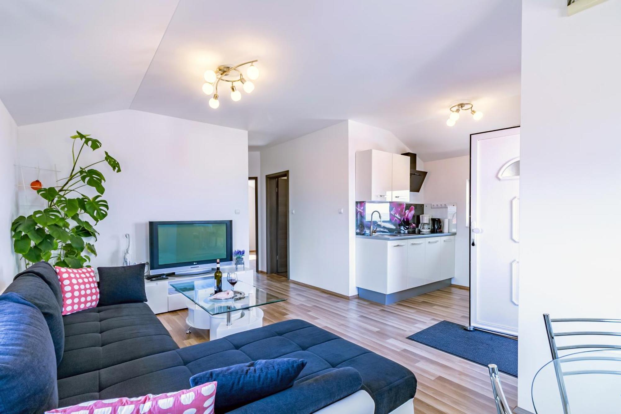 Apartments With A Parking Space Bilice, Krka - 13545 Sibenik Bilik gambar